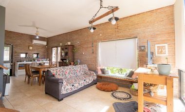 Venta Hermosa Casa Santo Tomé cercana al puente