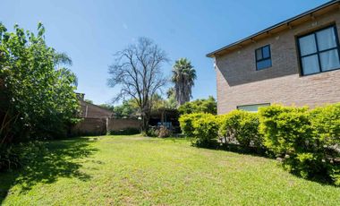 Venta Hermosa Casa Santo Tomé cercana al puente