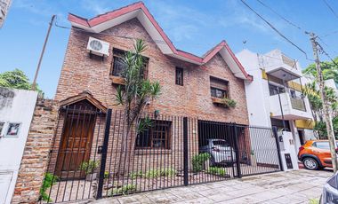 VENTA CASA 5 AMBIENTES GOLF VILLA ADELINA