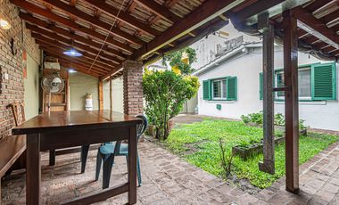 VENTA CASA 5 AMBIENTES GOLF VILLA ADELINA