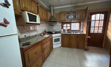 PH TIPO CASA AL FRENTE CON COCHERA APTO CREDITO