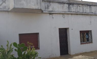 CASA EN VENTA C/PATIO Y TERRAZA-MTE.CHINGOLO-LANÚS