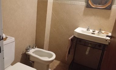 CASA 6 AMBIENTES, FONDO LIBRE. APTA CREDITO