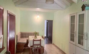 CASA 6 AMBIENTES, FONDO LIBRE. APTA CREDITO