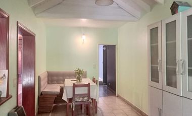 CASA 6 AMBIENTES, FONDO LIBRE. APTA CREDITO