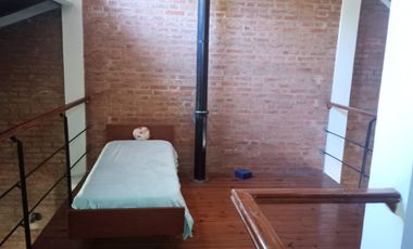 CASA 6 AMBIENTES, FONDO LIBRE. APTA CREDITO