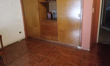 CASA 6 AMBIENTES, FONDO LIBRE. APTA CREDITO