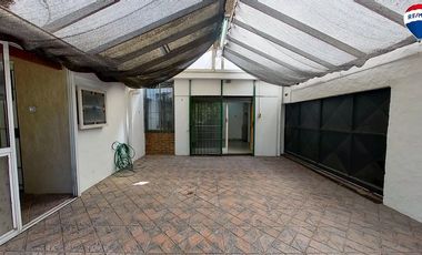 VENTA PH 3 AMBIENTES CON PATIO Y COCHERA, BERNAL
