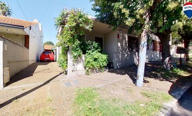 VENTA PH 3 AMBIENTES CON PATIO Y COCHERA, BERNAL