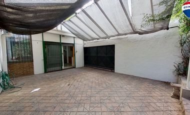 VENTA PH 3 AMBIENTES CON PATIO Y COCHERA, BERNAL