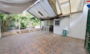 VENTA PH 3 AMBIENTES CON PATIO Y COCHERA, BERNAL