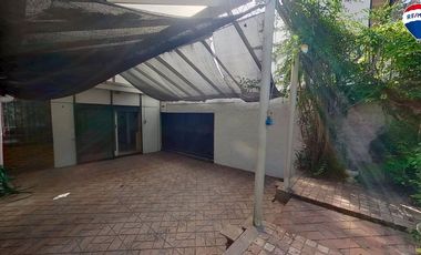 VENTA PH 3 AMBIENTES CON PATIO Y COCHERA, BERNAL