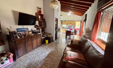 CASA 5 AMB EN VENTA EN CIUDADELA MULTIFAMILIAR