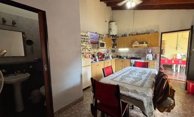 CASA 5 AMB EN VENTA EN CIUDADELA MULTIFAMILIAR