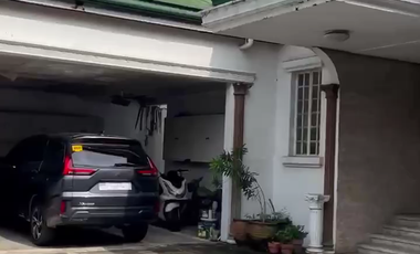 RUSH HOUSE & LOT FOR SALE IN MULTI NATIONAL VILLAGE PARAÑAQUE , METRO MANILA