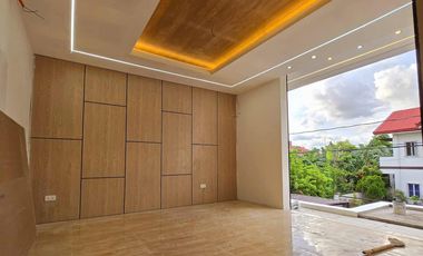 4 Bed Rooms Single Attached House and lot for Sale in Ampid San Mateo Rizal near Batasan