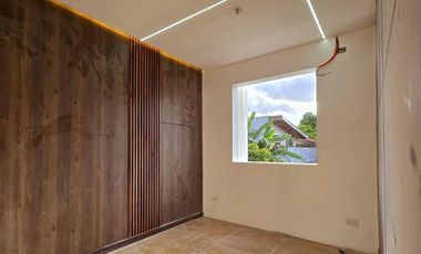 4 Bed Rooms Single Attached House and lot for Sale in Ampid San Mateo Rizal near Batasan