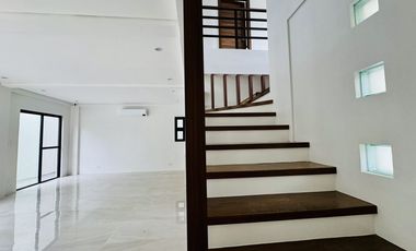 Best deal 4Bedroom House and Lot For Sale Pramana Residential Park Sta Rosa Brand New Modern nr Nuvali Solenad SLEX Alabang BGC Brentville