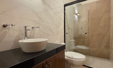 RESIDENCIA EN VENTA, 2 PLANTAS, 3 RECÁMARAS, 3.5 BAÑOS, COCHERA PARA 2 AUTOS