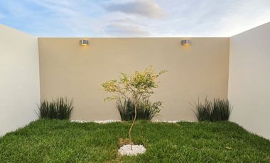 RESIDENCIA EN VENTA, 2 PLANTAS, 3 RECÁMARAS, 3.5 BAÑOS, COCHERA PARA 2 AUTOS