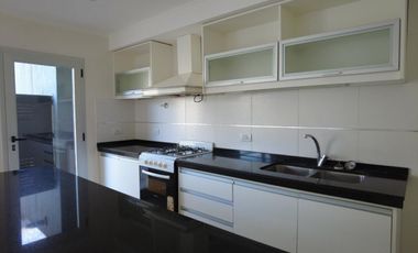 VENTA DUPLEX EXCELENTE ESTADO...BALCARCE