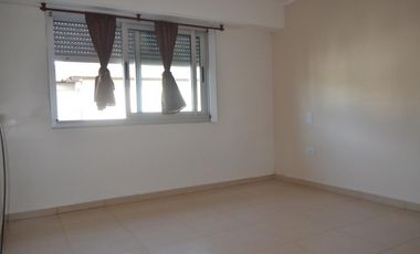 VENTA DUPLEX EXCELENTE ESTADO...BALCARCE