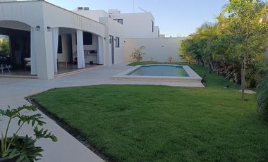 Casa en venta en  Temozon Norte, de una planta