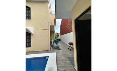 Hermosa Residencia con Alberca y Jacuzzi en Tulipanes