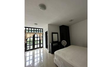 Hermosa Residencia con Alberca y Jacuzzi en Tulipanes