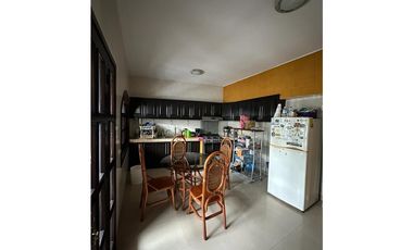 Hermosa Residencia con Alberca y Jacuzzi en Tulipanes