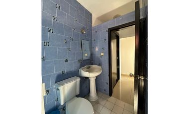 Hermosa Residencia con Alberca y Jacuzzi en Tulipanes