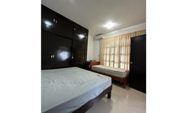 Hermosa Residencia con Alberca y Jacuzzi en Tulipanes