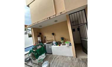 Hermosa Residencia con Alberca y Jacuzzi en Tulipanes