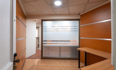Oficina en Arriendo en Luis Thayer Ojeda / Holanda