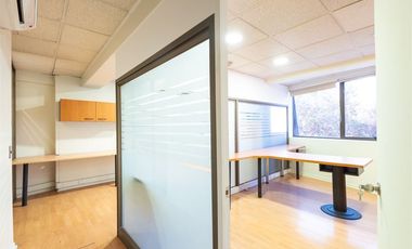 Oficina en Arriendo en Luis Thayer Ojeda / Holanda