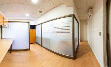 Oficina en Arriendo en Luis Thayer Ojeda / Holanda