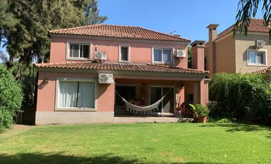 Muy linda casa en Barrancas De San José