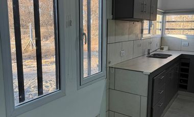 Se Alquila, Casa de 1 dormitorio con Patio, B° La Alicia