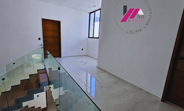 HERMOSA CASA EN VENTA DENTRO DE CLUB SANTIAGO