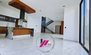 HERMOSA CASA EN VENTA DENTRO DE CLUB SANTIAGO