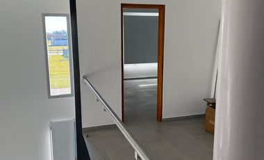 Casa 5 ambientes con piscina en venta y alquiler - Sebastiano Gaboto