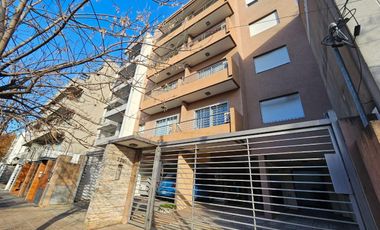 ALQUILER TEMPORARIO EN CASTELAR - ALQUILER  AMOBLADO!