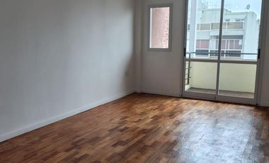 Departamento en  BUEN ESTADO AL FRENTE