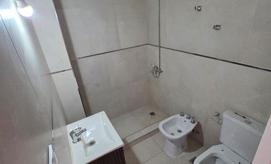 Departamento en  BUEN ESTADO AL FRENTE