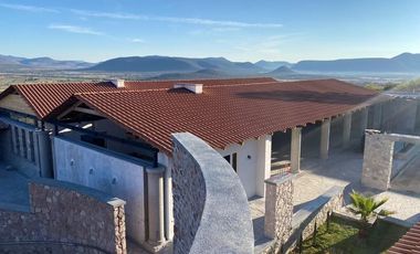 Quinta para eventos 3 salones en 1 ubicado en ALFACAYUCAN  Qro.