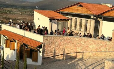 Quinta para eventos 3 salones en 1 ubicado en ALFACAYUCAN  Qro.