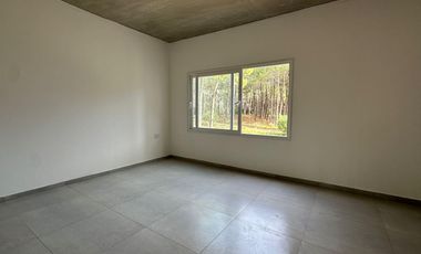 Casa en venta - 4 Dormitorios 3 Baños - Pinamar