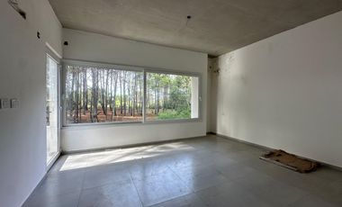 Casa en venta - 4 Dormitorios 3 Baños - Pinamar
