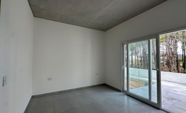 Casa en venta - 4 Dormitorios 3 Baños - Pinamar