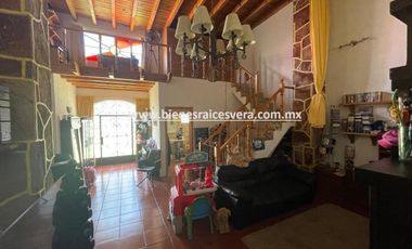 CASA EN RENTA EN EL CENTRO DE TEQUSQUIAPAN. Yodi